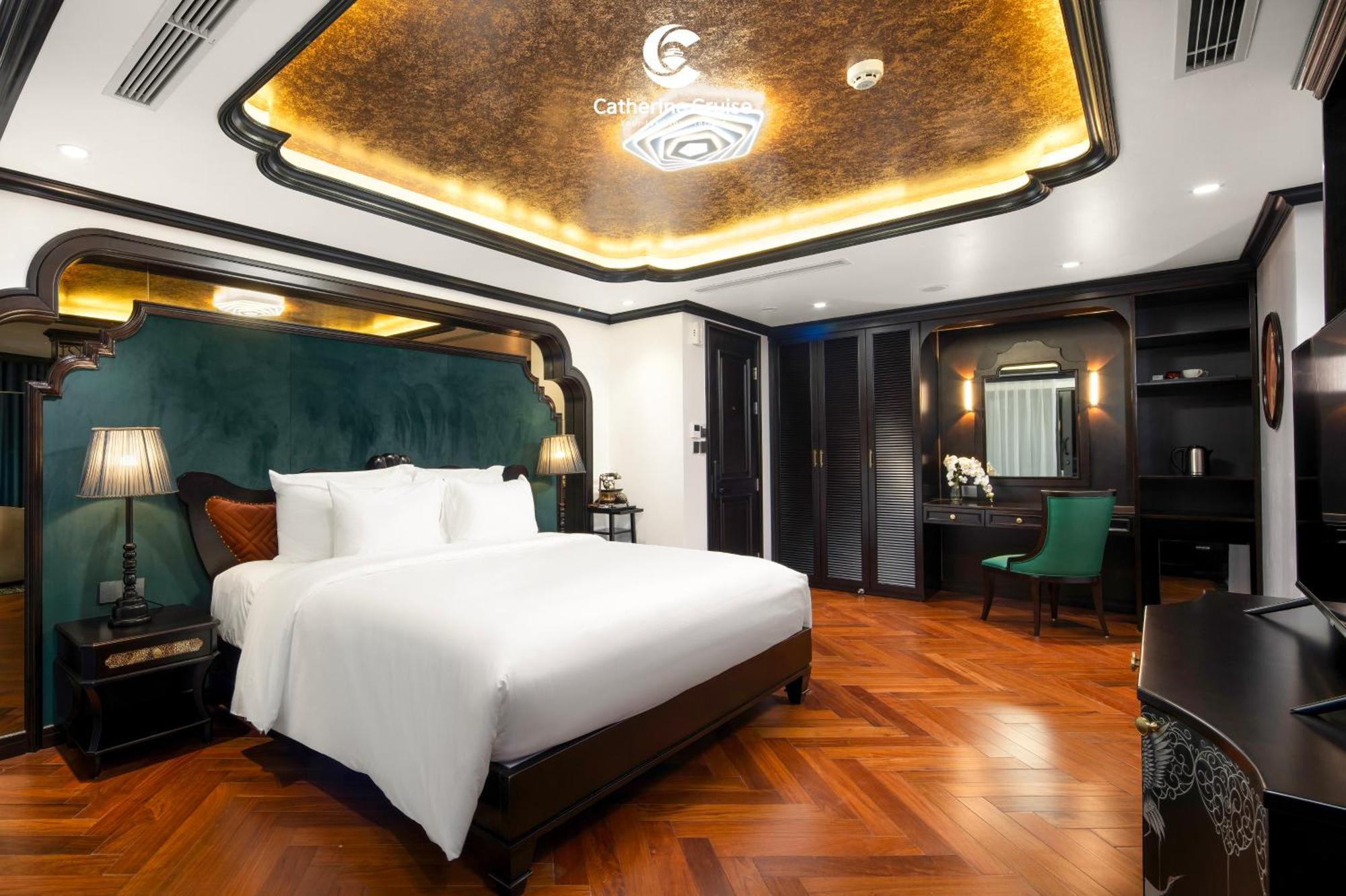 Catherine Cruises Ha Long Bay ภายนอก รูปภาพ