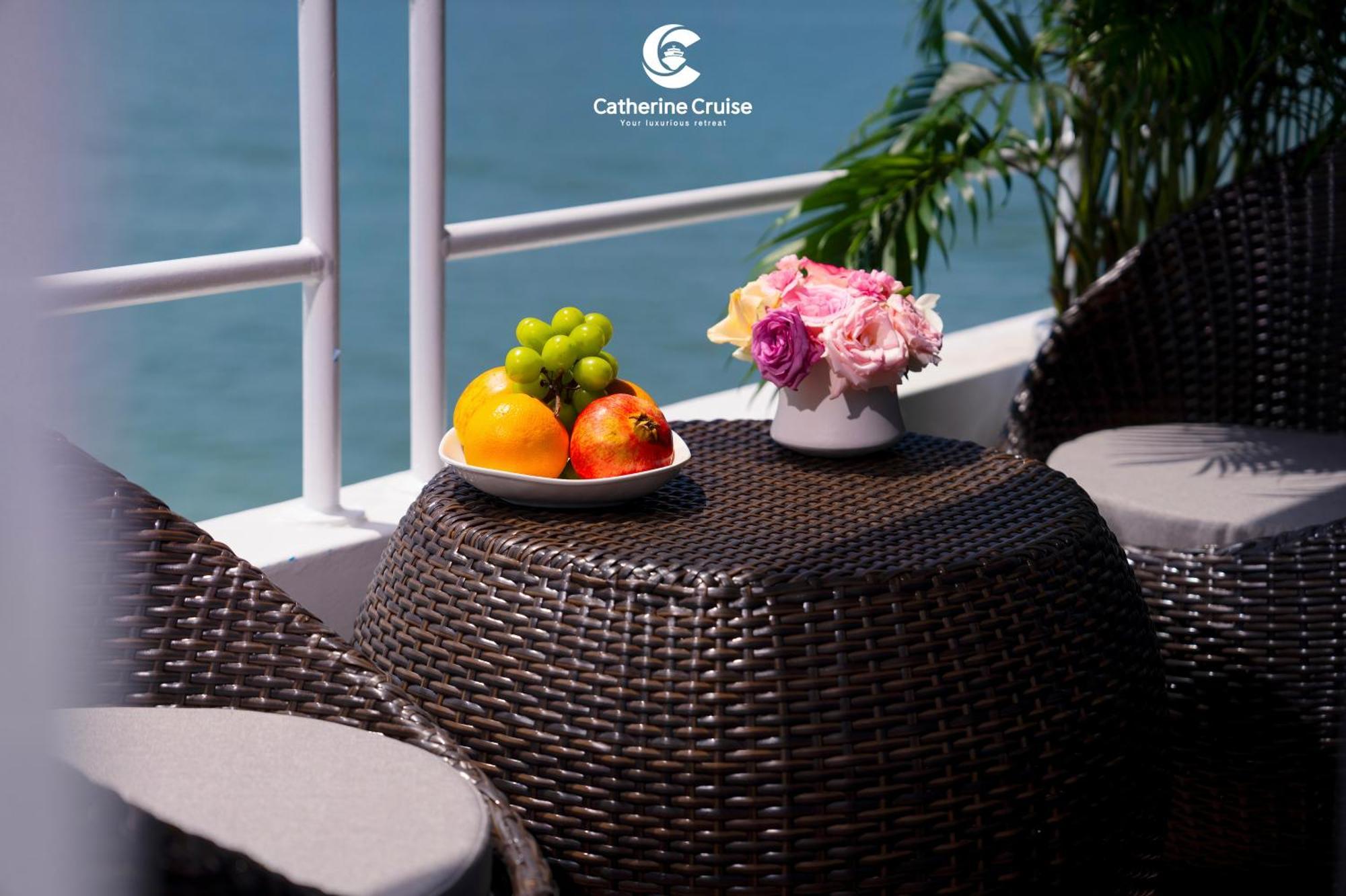 Catherine Cruises Ha Long Bay ภายนอก รูปภาพ